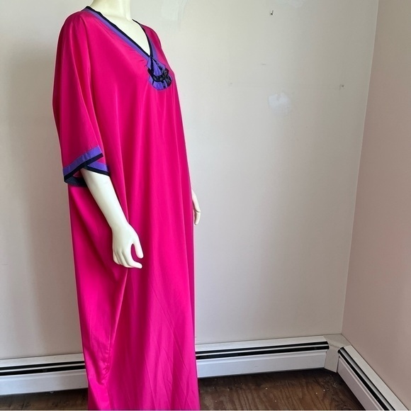 VINTAGE I. Magnin Women’s Hot Pink Fuchsia Silk Kaftan Beaded VNeck Maxi Dress M - Picture 3 of 15